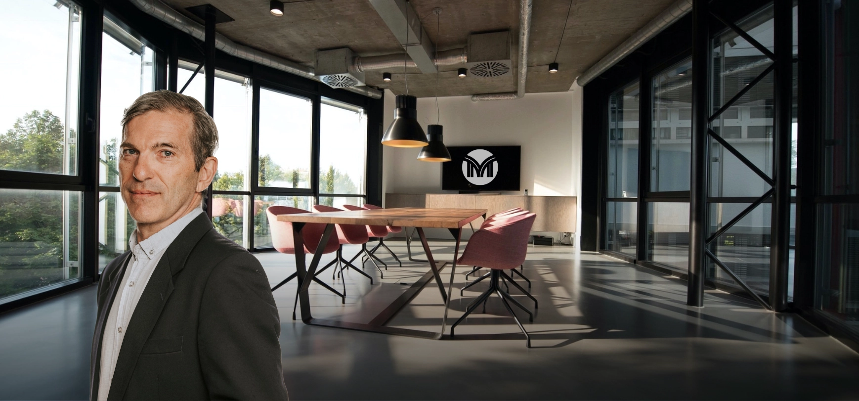 Arnaud MARIE DE CHASTENAY au bureau de Mercuri International