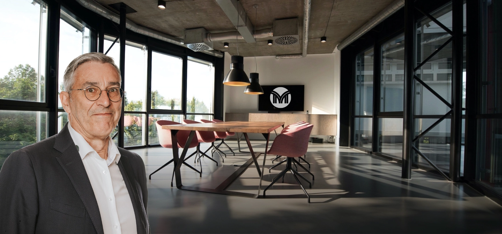 Serge Bret au bureau de Mercuri International